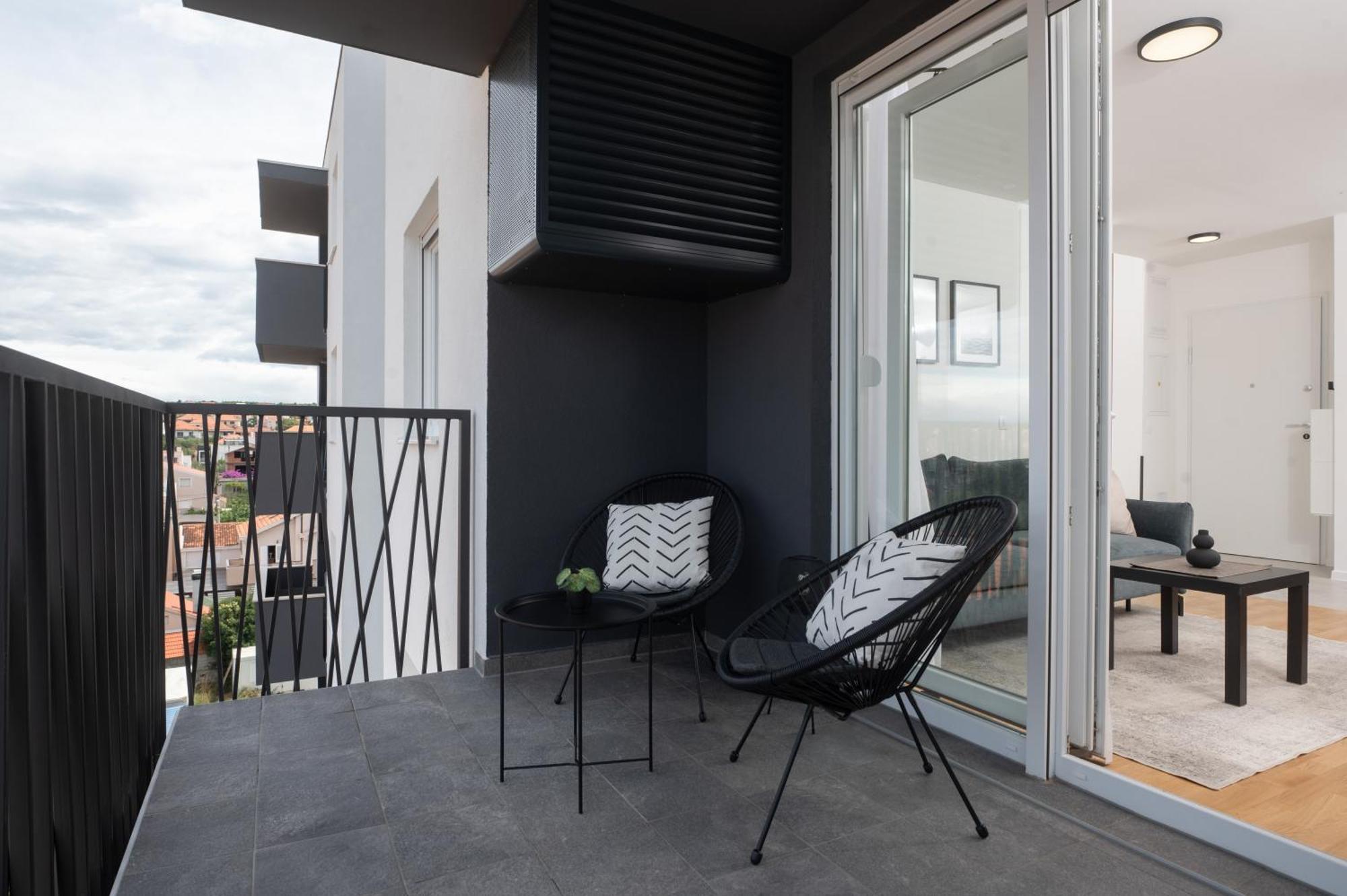Lu Apartment